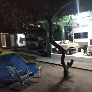 https://camping-e-cabanas-bombinhas.santa-catarina-brasil.com